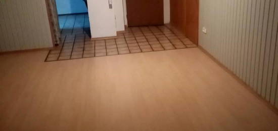 2 Zimmer DG Wohnung