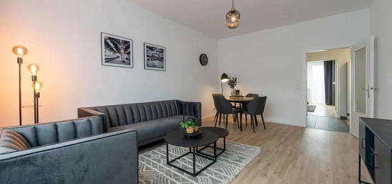 Ansprechende und modernisierte 2-Zimmer-Wohnung mit Balkon und EBK in Karlsruhe