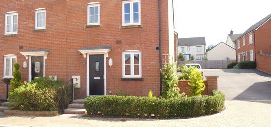 3 bedroom semi-detached house