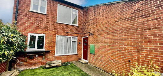 2 bedroom ground floor flat