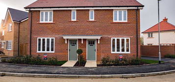 2 bed semi-detached house to rent