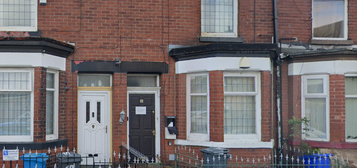 Flat to rent in Flat 1, 8 High Peak Street, Manchester M40