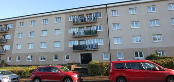 3 bed flat to rent