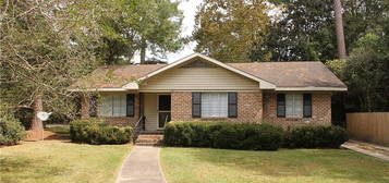 301 Durande Dr, Mobile, AL 36606