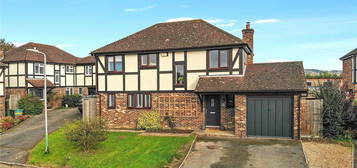 4 bed detached house for sale