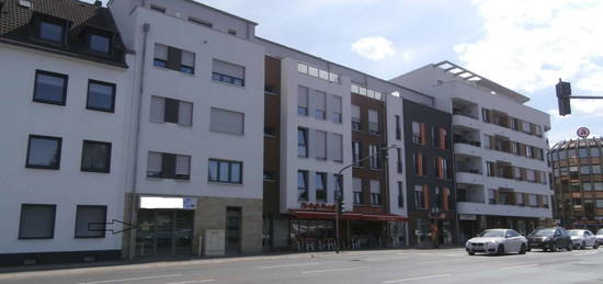 Efferen - Gemütliche Wohnung mit Garten, ggf. Einbauküche,Wannenbad mit sep. Dusche, in bester Lage.