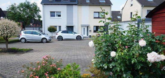 Ein Wohntraum - Doppelhaushälfte mit wunderschönen Garten und Garage