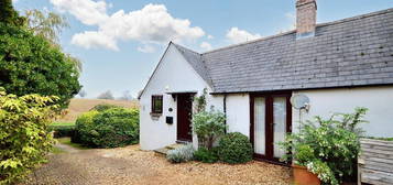 Terraced bungalow to rent in Holdenby Road, East Haddon NN6