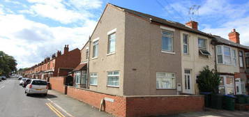 6 bedroom terraced house to rent