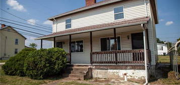 4471 4th St, Grindstone, PA 15442