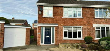 3 bedroom semi-detached house for sale