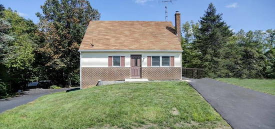 15 Lynn Ave, Newburg, PA 17240