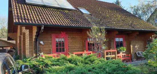 Einfamilienhaus mit 5 Kinderzimmern, Blockbohle massiv 159m²