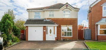 4 bed detached house for sale