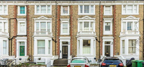 Flat for sale in The Barons, St Margarets, Twickenham TW1