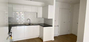 2 bed flat to rent