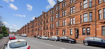 Flat to rent in Holmlea Road, Cathcart, Glasgow G44