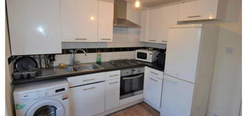 4 bed flat to rent