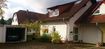 Haus in Nähe zu Naherholungsgebiet, Golfplatz und Reitstall