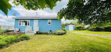 730 Stanburne Rd, Lunenburg, NS B0R 1A0