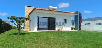 Casa / Villa T3 em Santo Isidoro de 203,00 m²