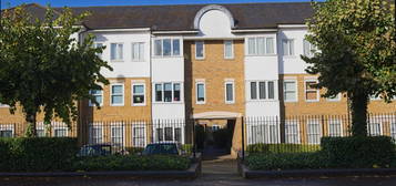 Property to rent in Nightingale Court, Hertford SG14