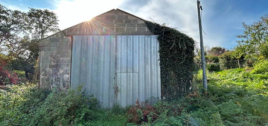 Hangar de 140 m² à Molac