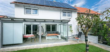 Modernes Zuhause mit Wintergarten und Carport - ideal für Familien