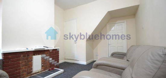 4 bedroom terraced house