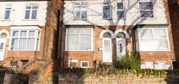 4 bedroom semi-detached house