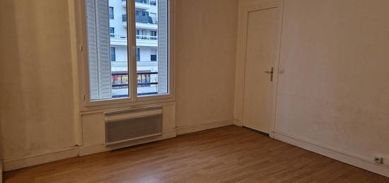 Studio  à louer, 1 pièce, 24 m², Étage 1/6