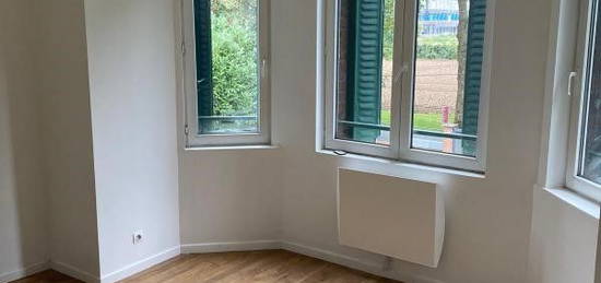 Appartement  à louer, 4 pièces, 3 chambres, 90 m²