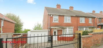 3 bedroom semi-detached house for sale