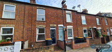 2 bedroom terraced house