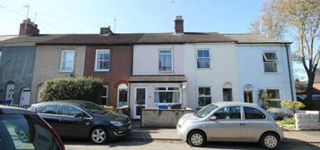 3 bed terraced house to rent