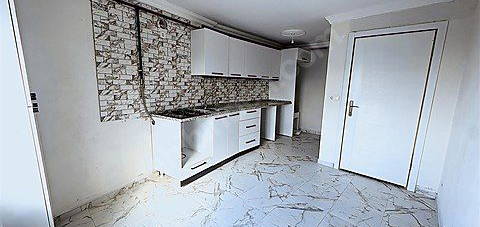 SARAÇLAR CADDESİ YAKINI GENİŞ TERASLI KİRALIK SIFIR 2+1 DAİRE