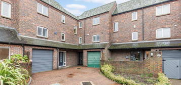 4 bedroom terraced house