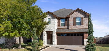 8813 Irish Bend Dr, Fort Worth, TX 76123