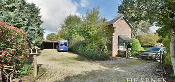 2 bed detached house for sale