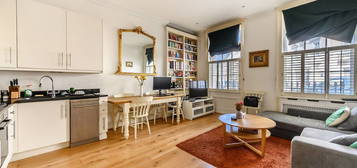 Flat to rent in St Georges Square, Pimlico, London SW1V