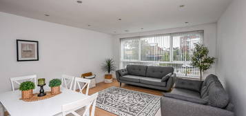 3 bed flat for sale