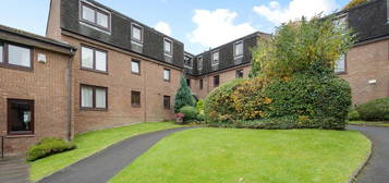 2 bedroom ground floor flat for sale