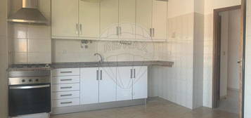 Apartamento T2 para arrendamento