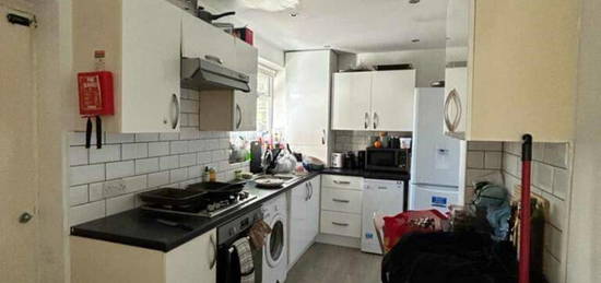 5 bedroom terraced house