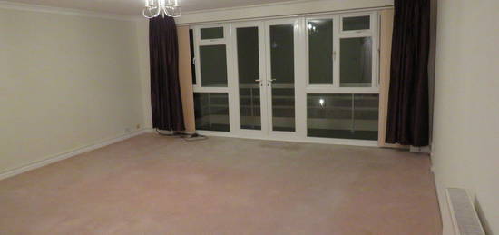 Flat to rent in Windermere Hall, Stonegrove, Edgware HA8