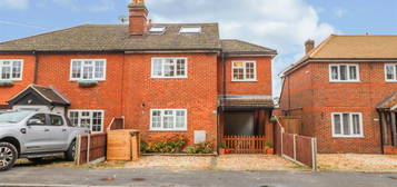 5 bedroom semi-detached house for sale