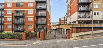 Flat for sale in Northway, Rickmansworth WD3