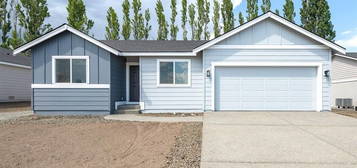 307 N Aspen St, Tieton, WA 98947