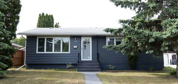 1427 Somerville Ave #1247, Winnipeg, MB R3T 1C3
