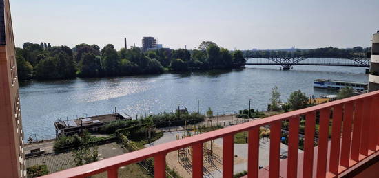 Spandau Neubau Erstbezug. 1 Zimmer Wohnung. Wasserblick.